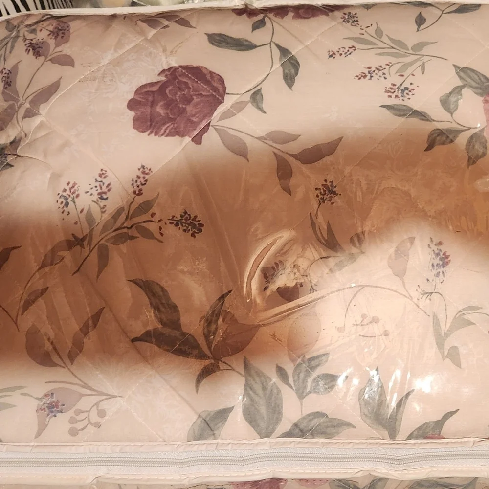 90s Never Opened Floral Patterned Comforter From Value City. Queen Sized Purple